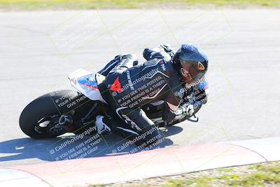 media/Jan-20-2023-Fastrack Riders (Fri) [[f2ad32aba3]]/Private/session 3 turn 9/